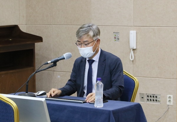 홍성수 서울대학교 전기정보공학부 교수
