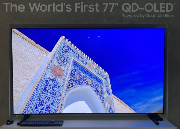 삼성디스플레이가 내년 TV용 퀀텀닷(QD)-유기발광다이오드(OLED) 라인업에 77인치(4K)를 추가하겠다고 밝혔다.