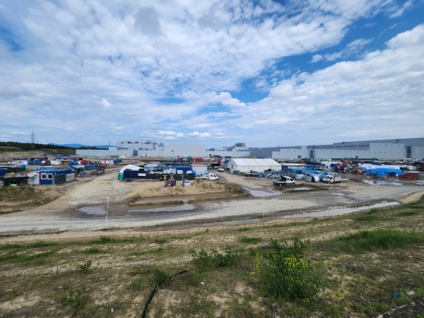 Vista do local perto da segunda fábrica em Göde, Hungria, onde a Samsung SDI deve fazer um investimento de expansão (Foto de THE ELEC)