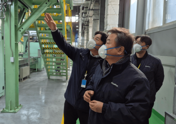 이동채 에코프로 창업주, 새해 첫 현장 행보는 '소재 기술'