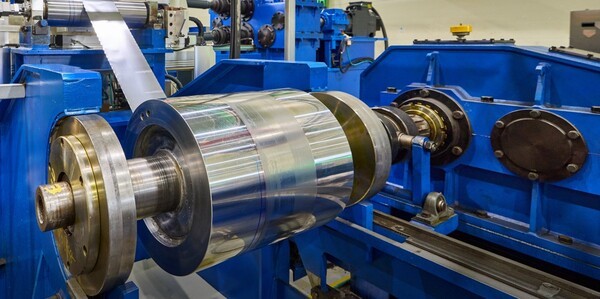 [일렉 스타] 솔룸신소재, 10㎛ 스테인리스 극박 양산..."2028년 IPO 추진" - 뉴스 썸네일 이미지